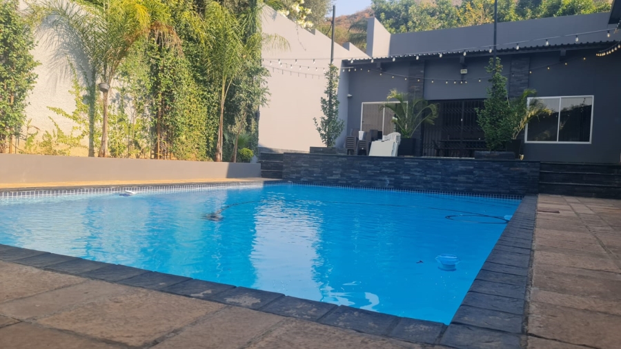 5 Bedroom Property for Sale in Protea Park North West